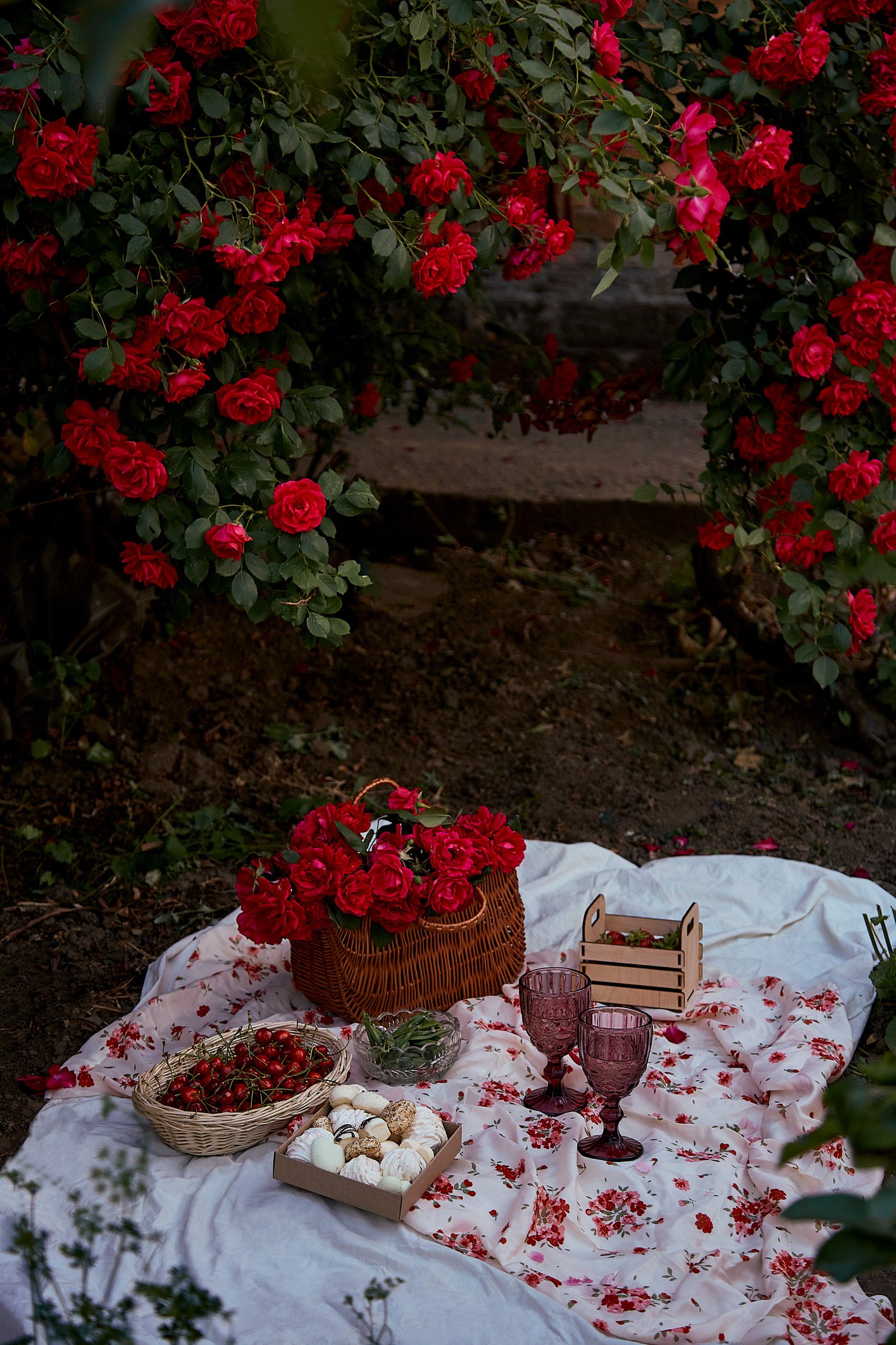 Romantic aesthetic summer time picnic with tablecloth marshm